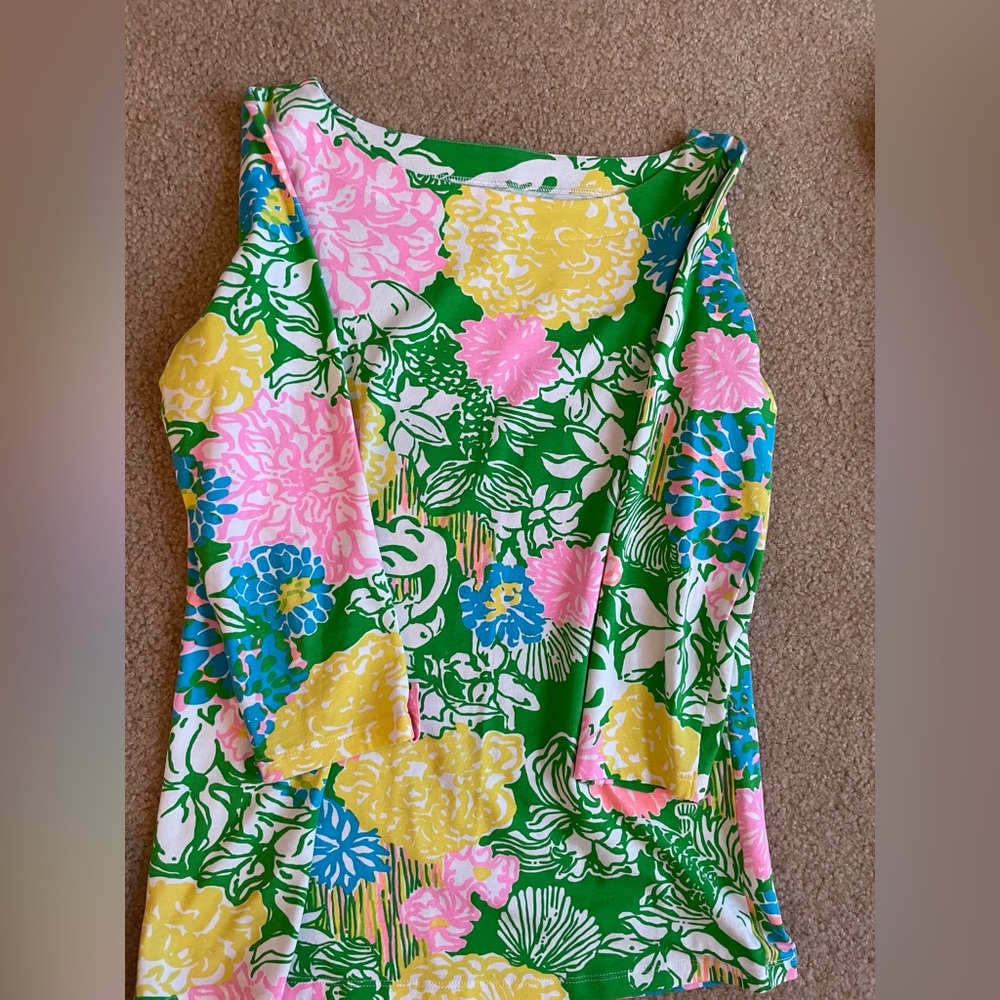 Lilly Pulitzer three-quarter length sleeve top very good used condition xs
